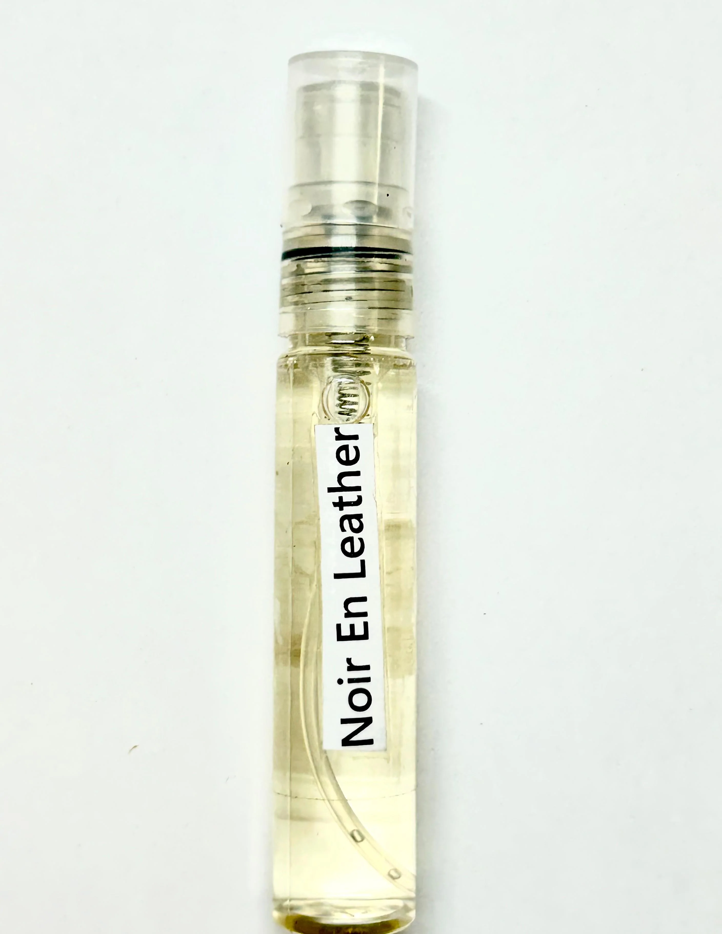 Decant/Sample Paris Corner Noir En Leather Eau De Parfum 10ml For Men - Image 3